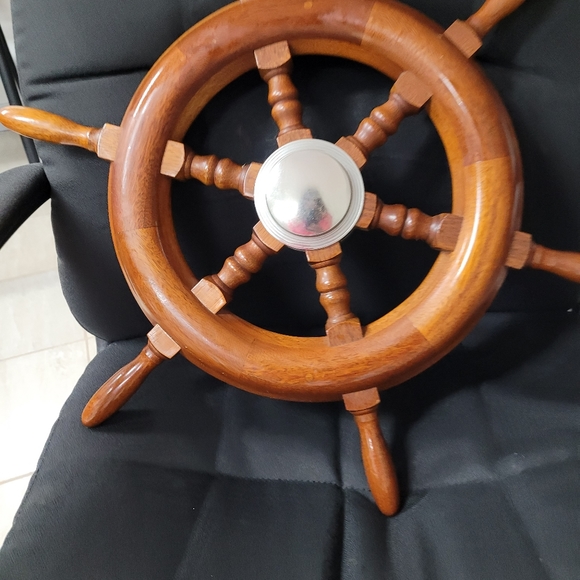 Ship Wheel 34 inches - Picture 2 of 2